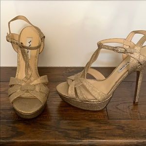 6.5 gold sparkle stilettos Nina New York brand